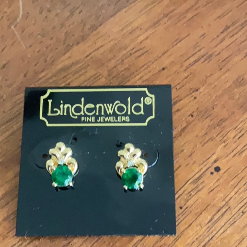 Vintage Lindenwold Fine Jewelers Green stone & clear chip Post Back Earrings